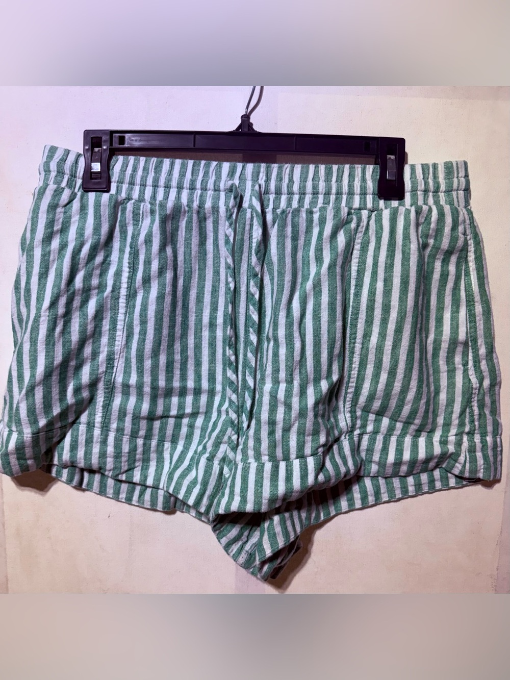 Universal Thread Green and White Striped Drawstring Athletic Shorts